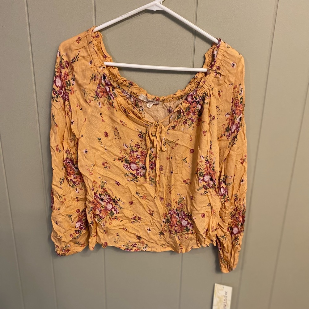 Floral blouse new with tags